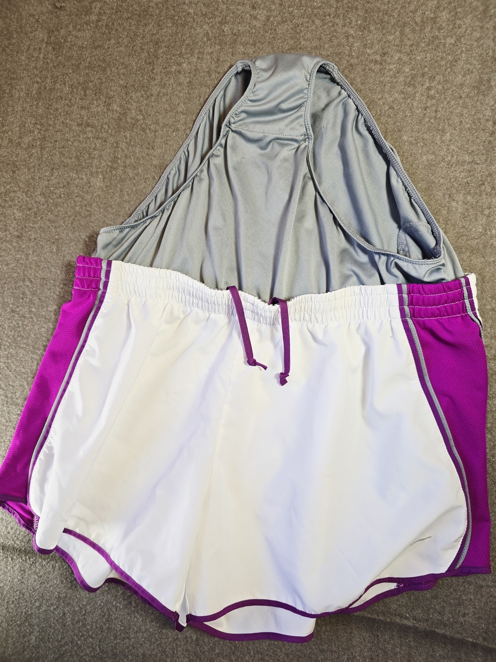 Nike Women’s DRI-FIT White & Purple Running Shorts Womens XL - Picture 6 of 15